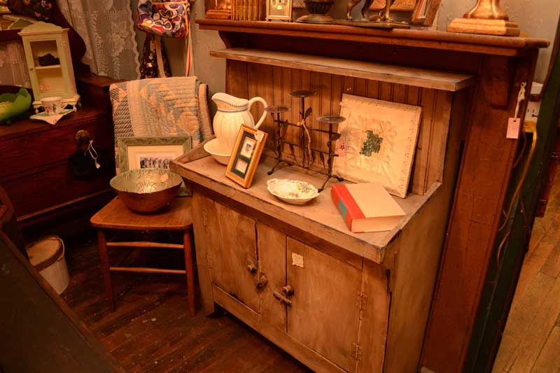 05 antiques web 0383x800